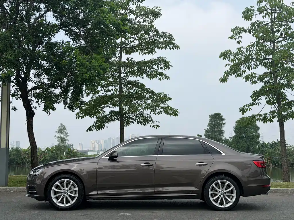 Audi A4L 2017 45 TFSI quattro