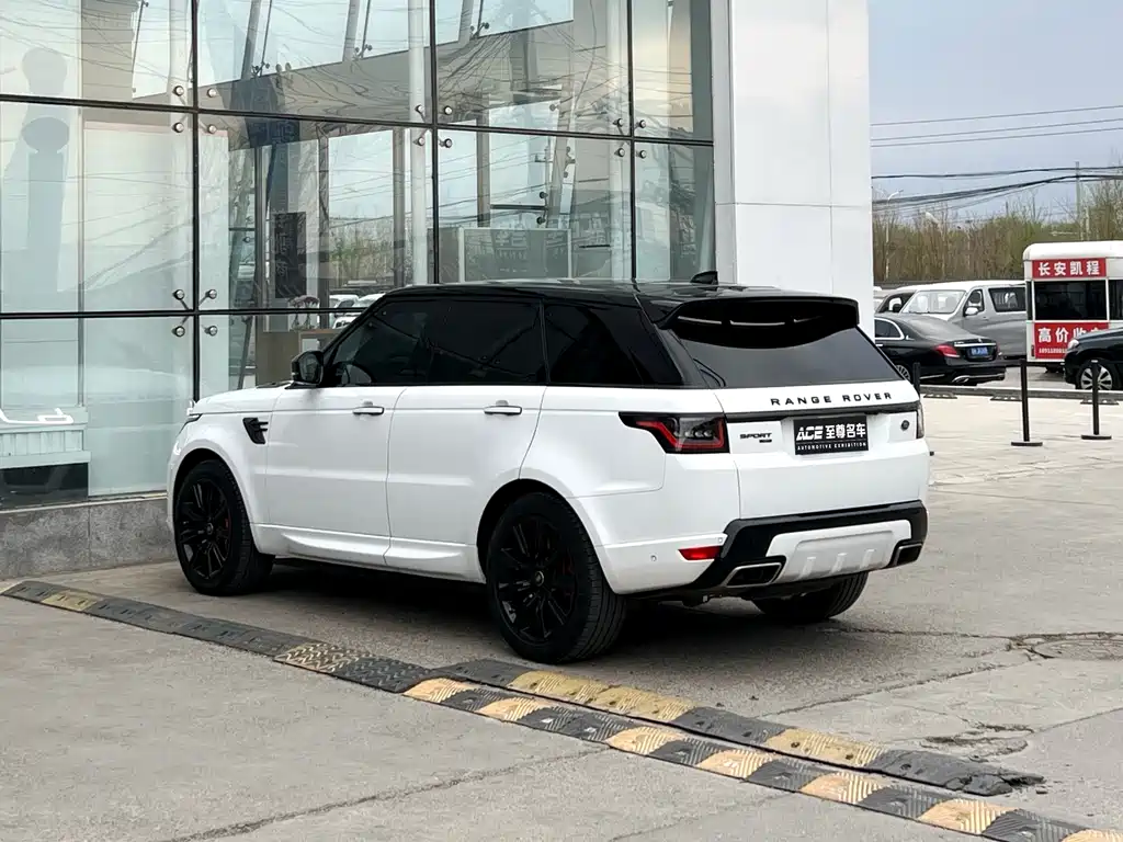 Land Rover Range Rover Sport 2021 3.0 L6 HST