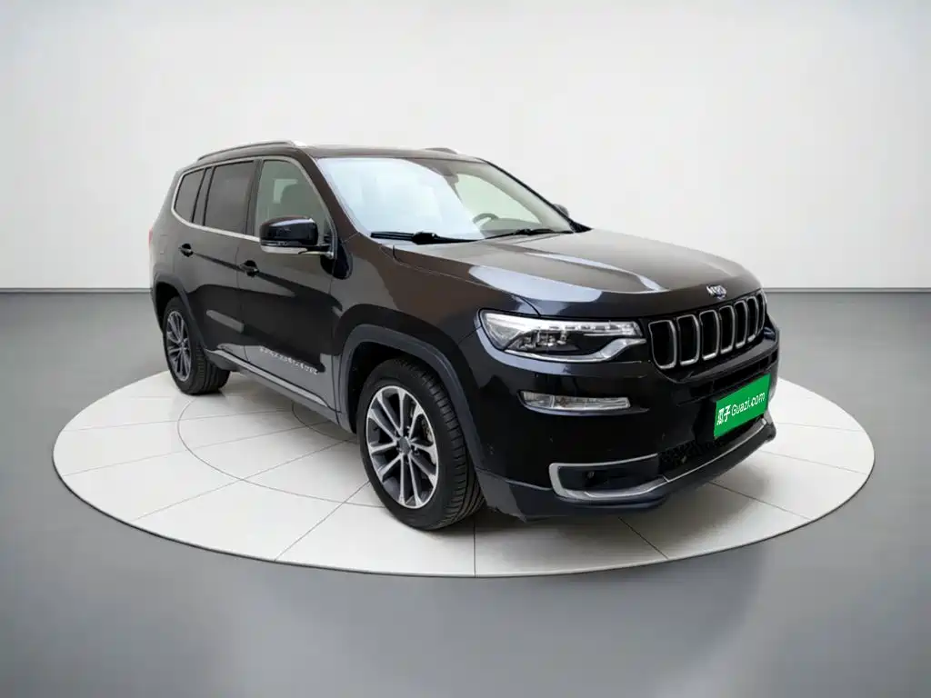 Jeep Grand Commander — миниатюра 3