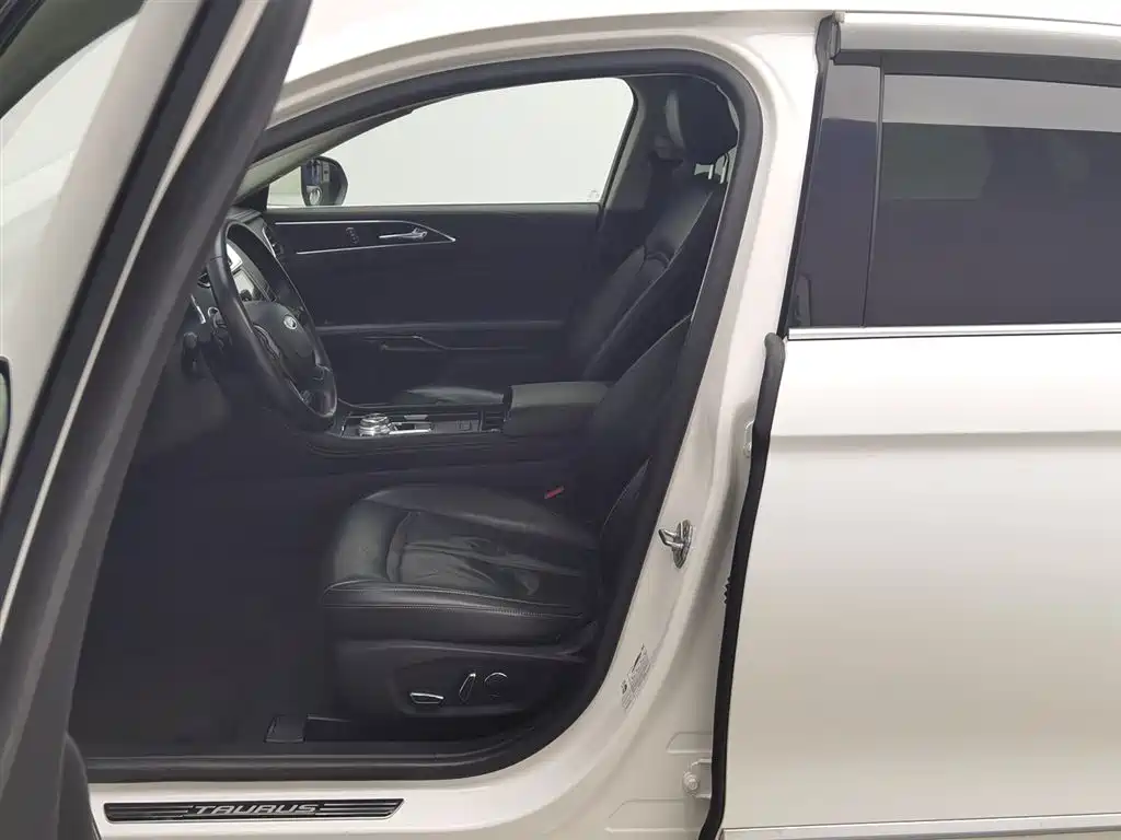 Ford Taurus 2015 EcoBoost 325 V6 Fashion