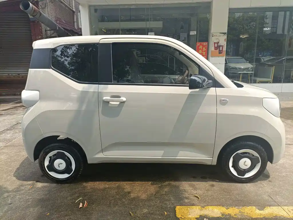 Wuling MINIEV — миниатюра 11
