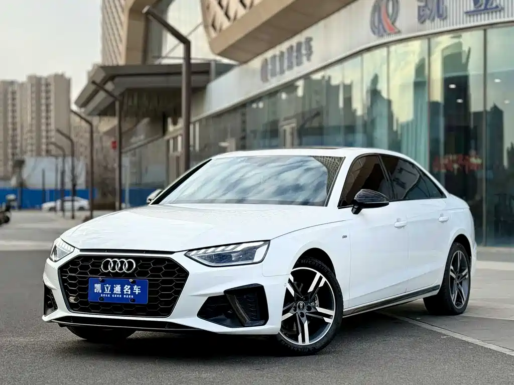 Audi A4L 2022 40 TFSI Luxury