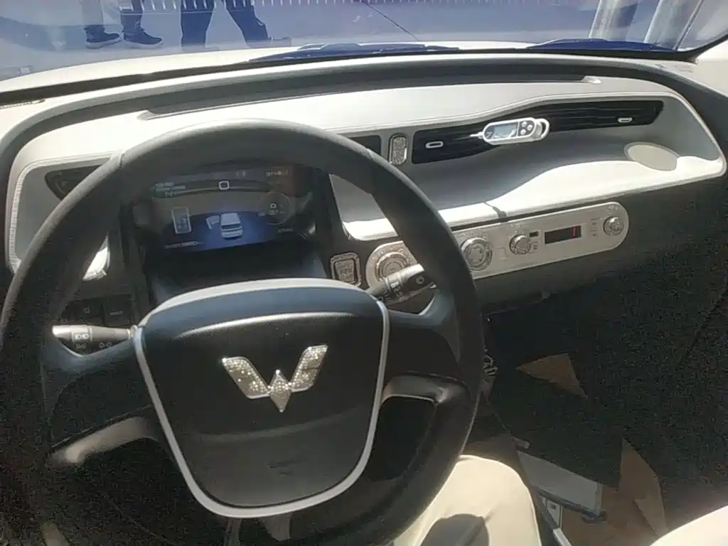 Wuling MINIEV — миниатюра 10