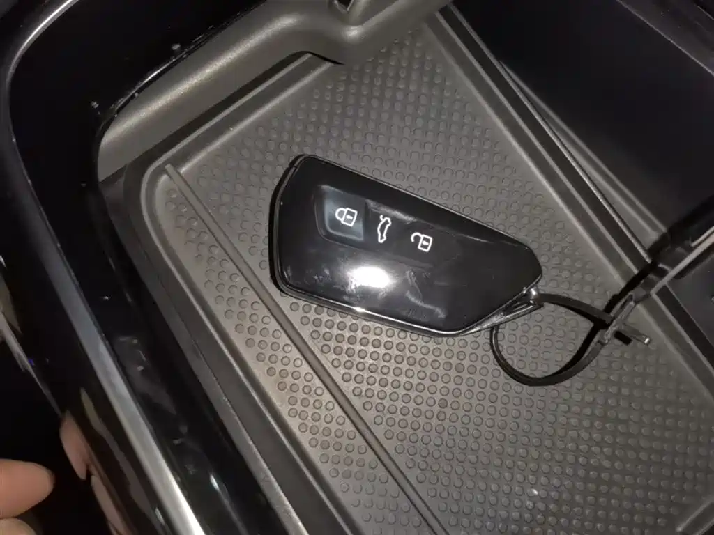 Volkswagen ID.4 X 2025 Smart