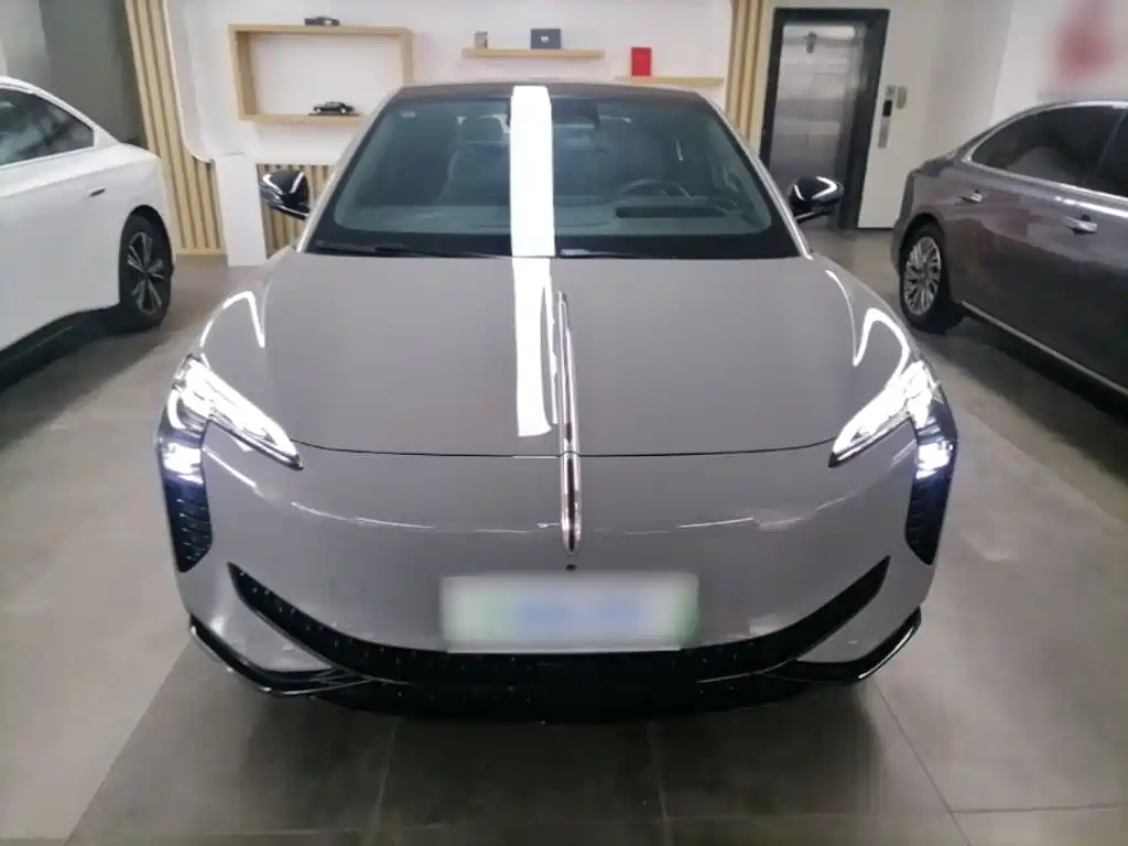 Hongqi EH7 2025 640