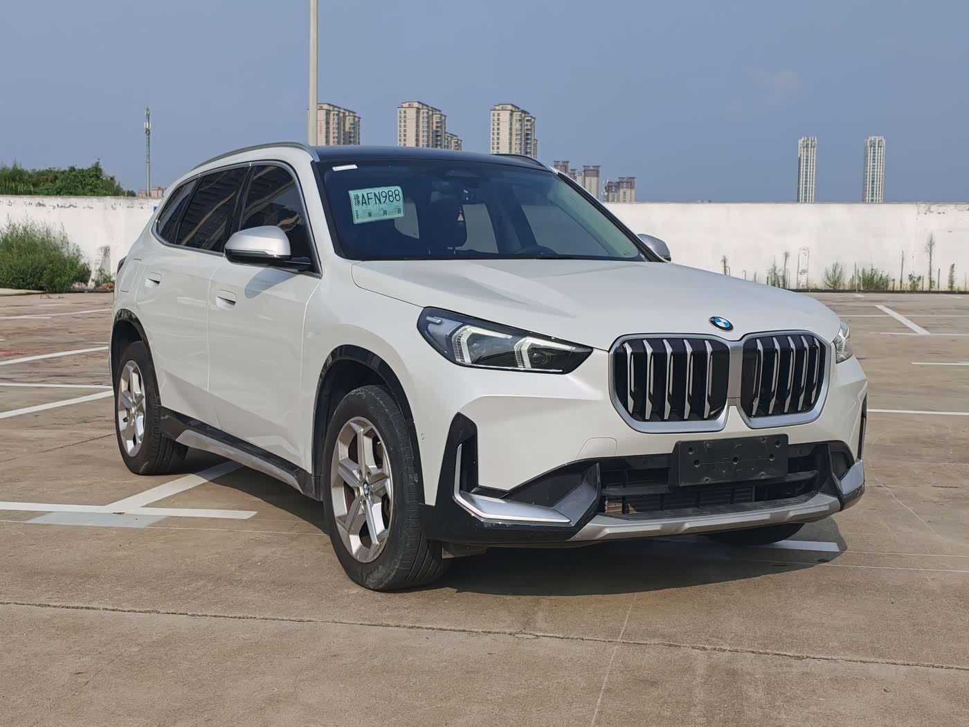 BMW X1 1.5 л 2023 г. Белый, пробег 33000 км