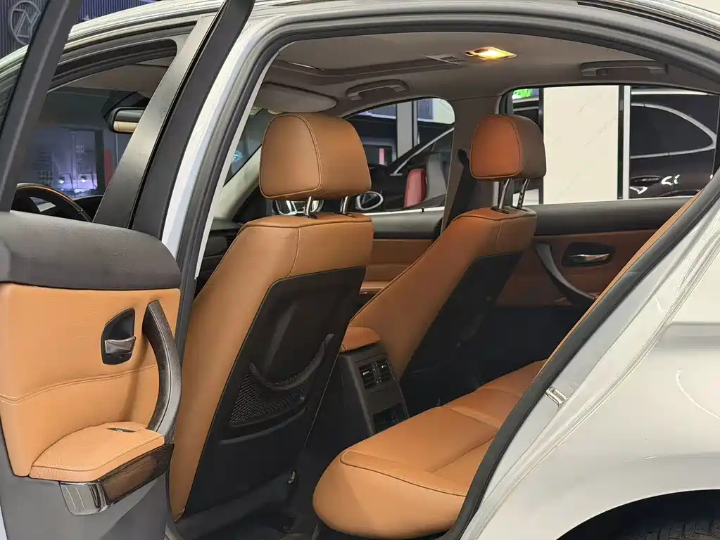 BMW 3 Series 3 2011 325i Luxury