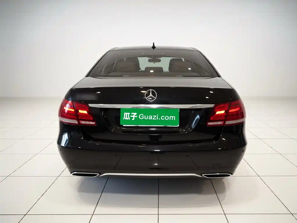 Mercedes-Benz E-Class — миниатюра 5