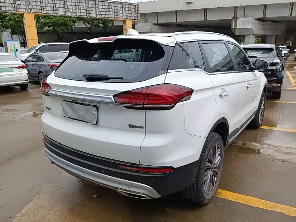 Geely Boyue — миниатюра 7