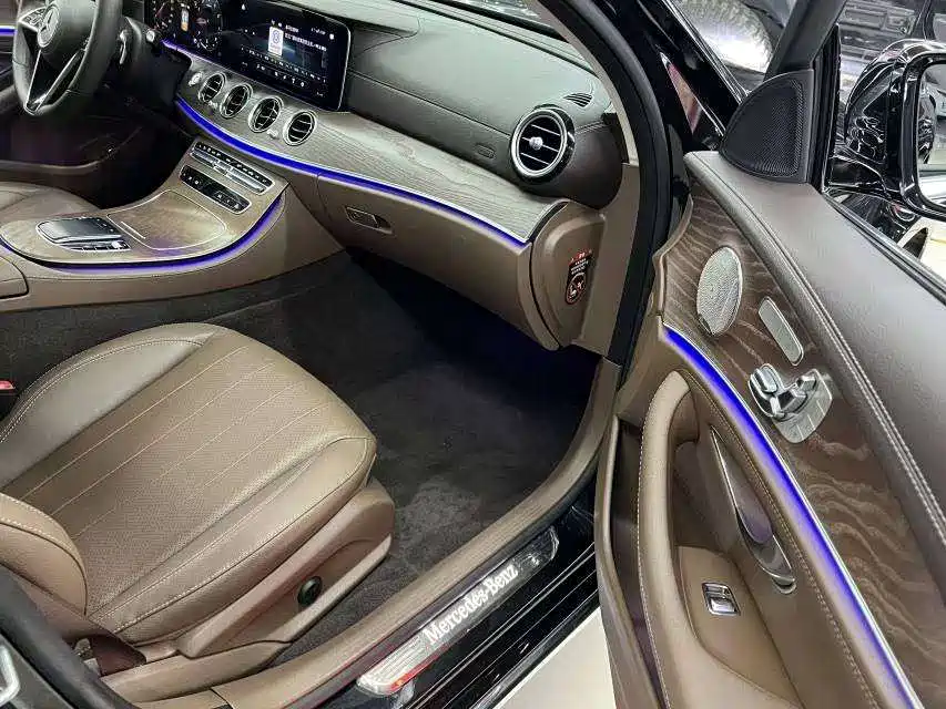 Mercedes-Benz E-Class — миниатюра 9