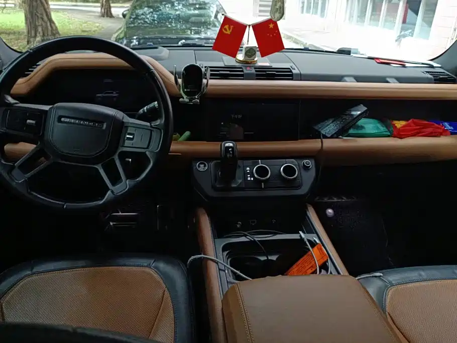 Land Rover Defender — миниатюра 12