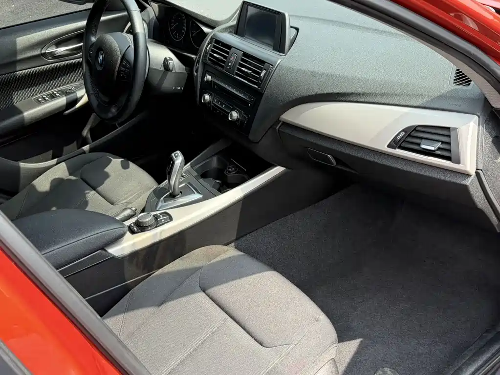 BMW 1 Series (Import) — миниатюра 12