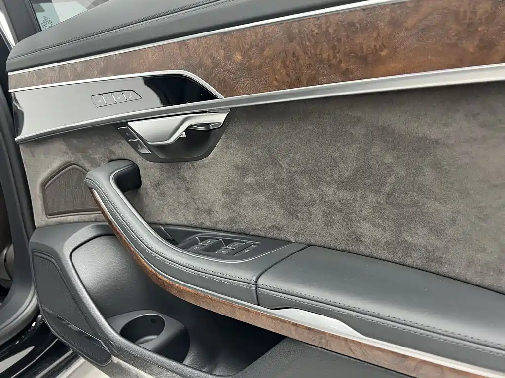 Audi A8 — фотографии объявления, Фото 17