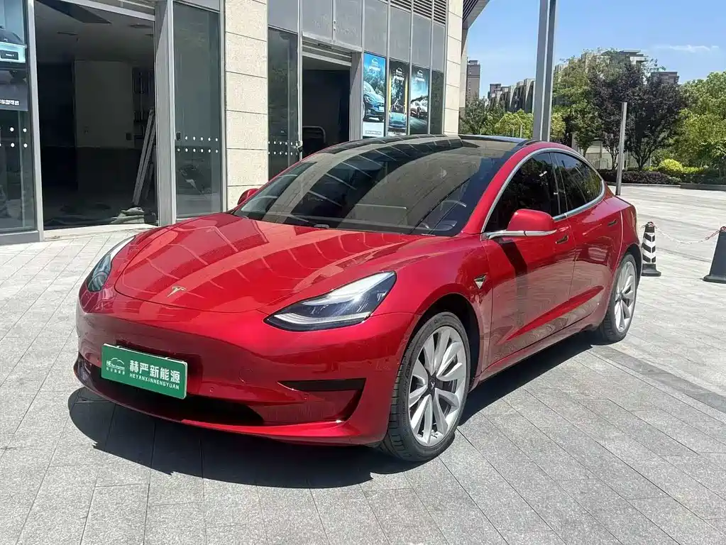 Tesla Model 3 2020