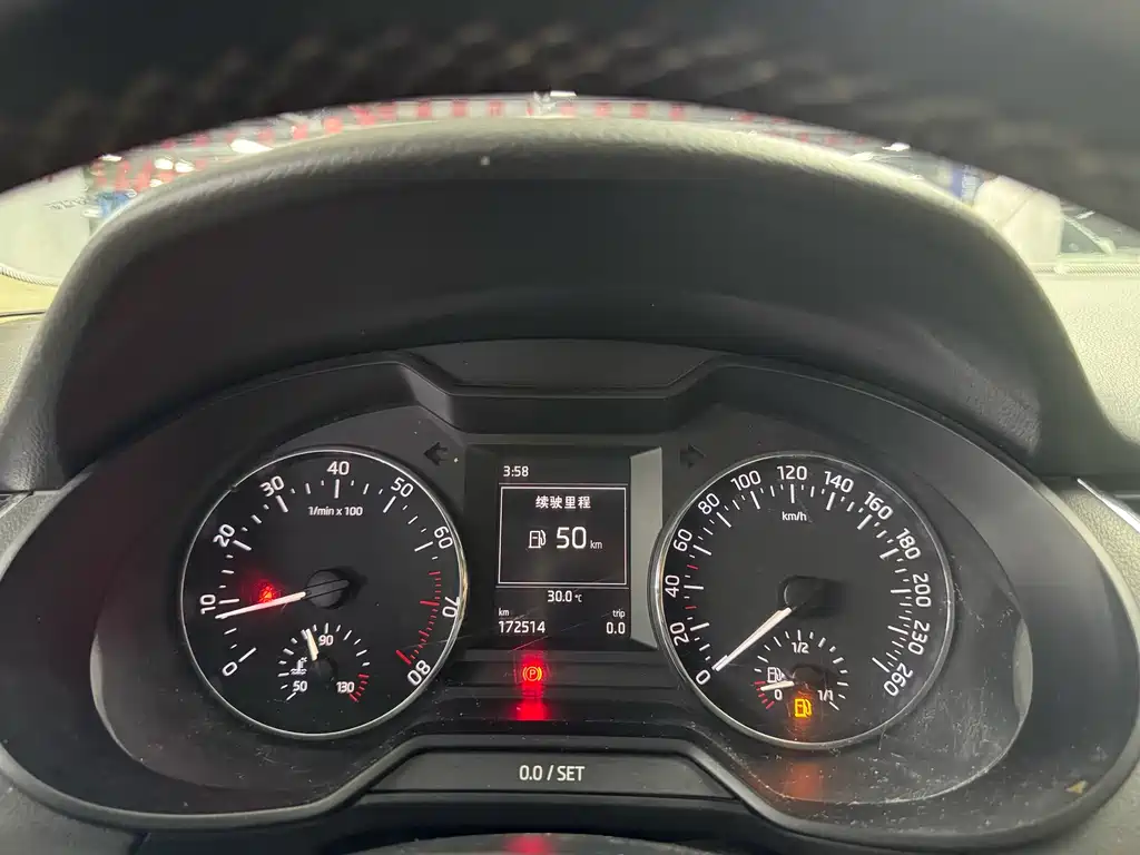 Skoda Octavia 2015 1.6L MT