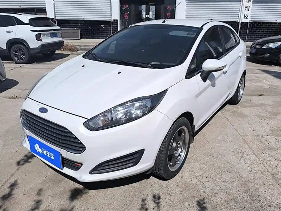 Ford Fiesta 2013 Sedan 1.5L Manual Elegant Type