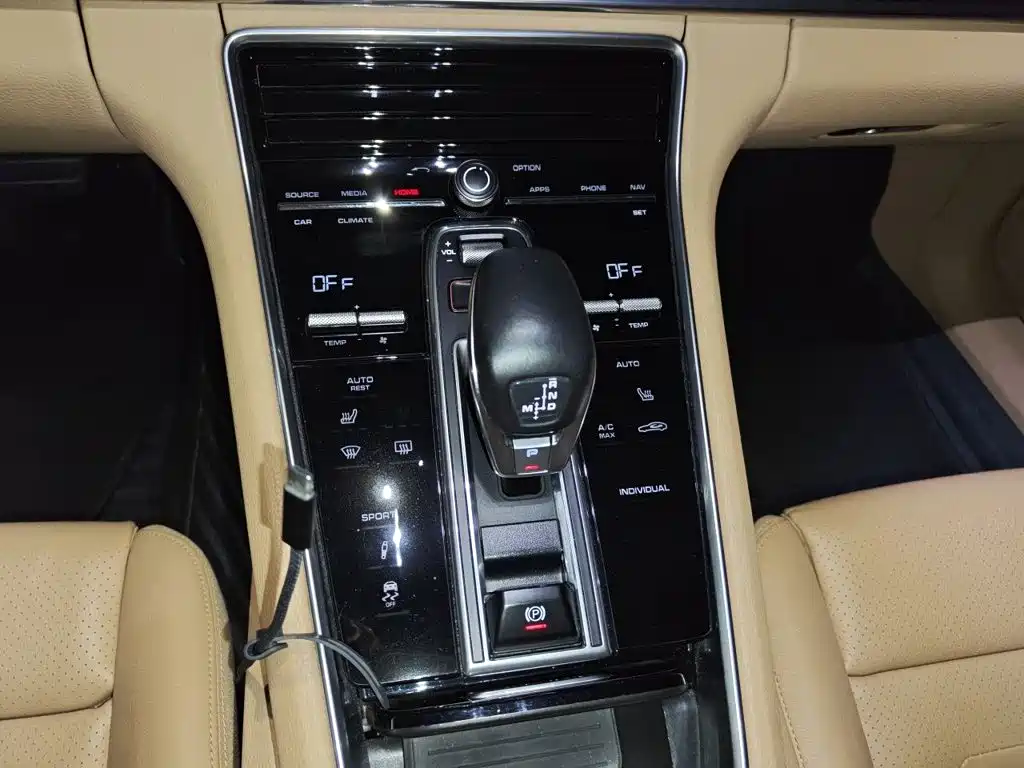 Porsche Panamera — миниатюра 15