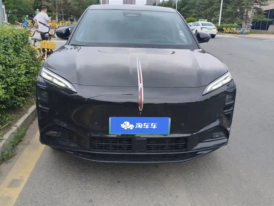 Hongqi 08 2025 730