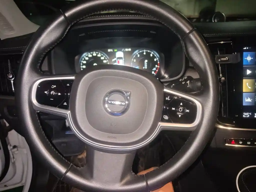 Volvo V90 — миниатюра 11