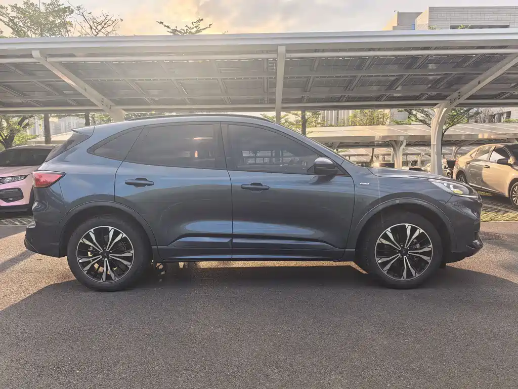 Ford Escape 2020 EcoBoost 245 ST-LINE