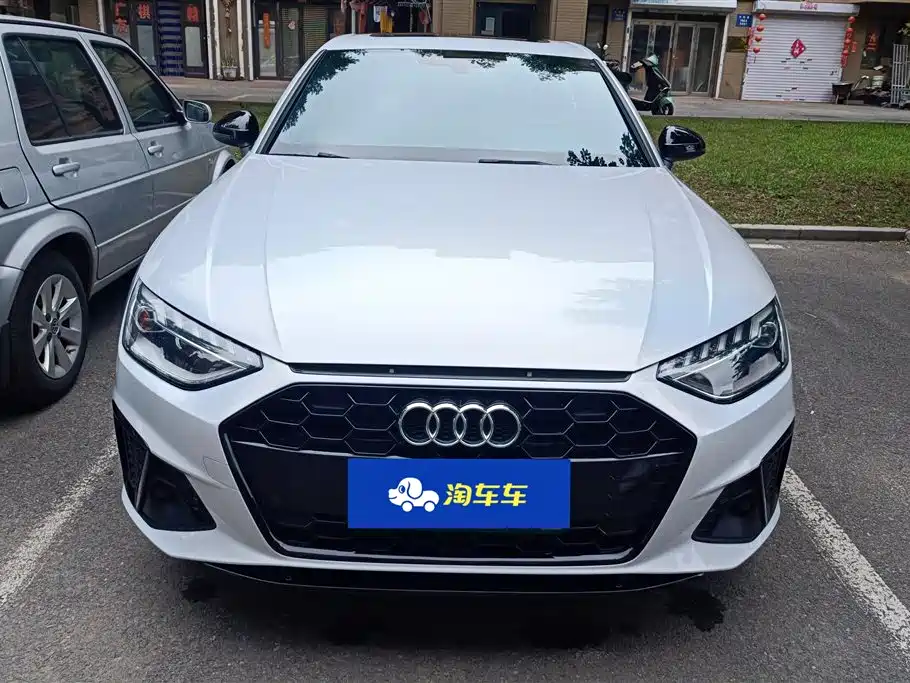 Audi A4L 2023 40 TFSI Luxury
