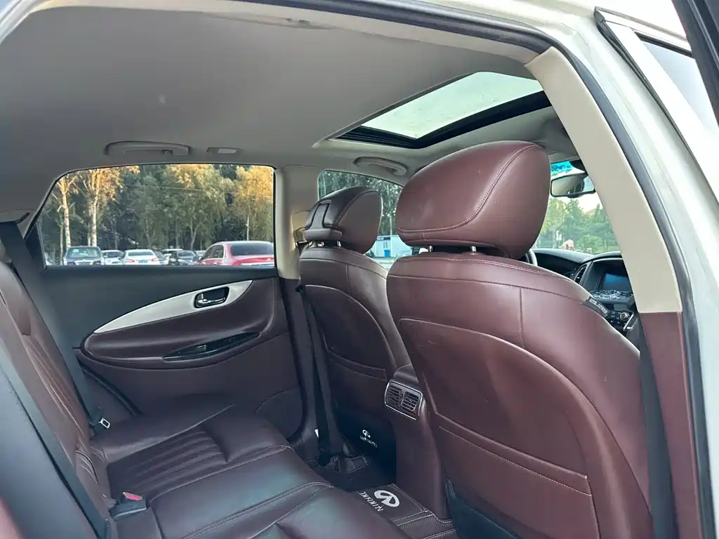 Infiniti QX50 — миниатюра 19