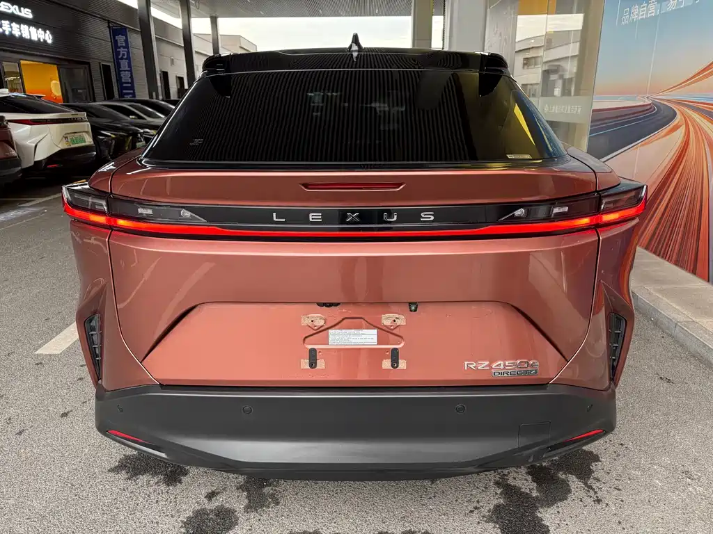 Lexus RZ — миниатюра 13