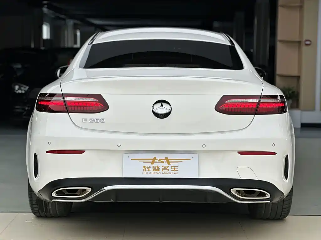 Mercedes-Benz E-Class (Import) — миниатюра 4