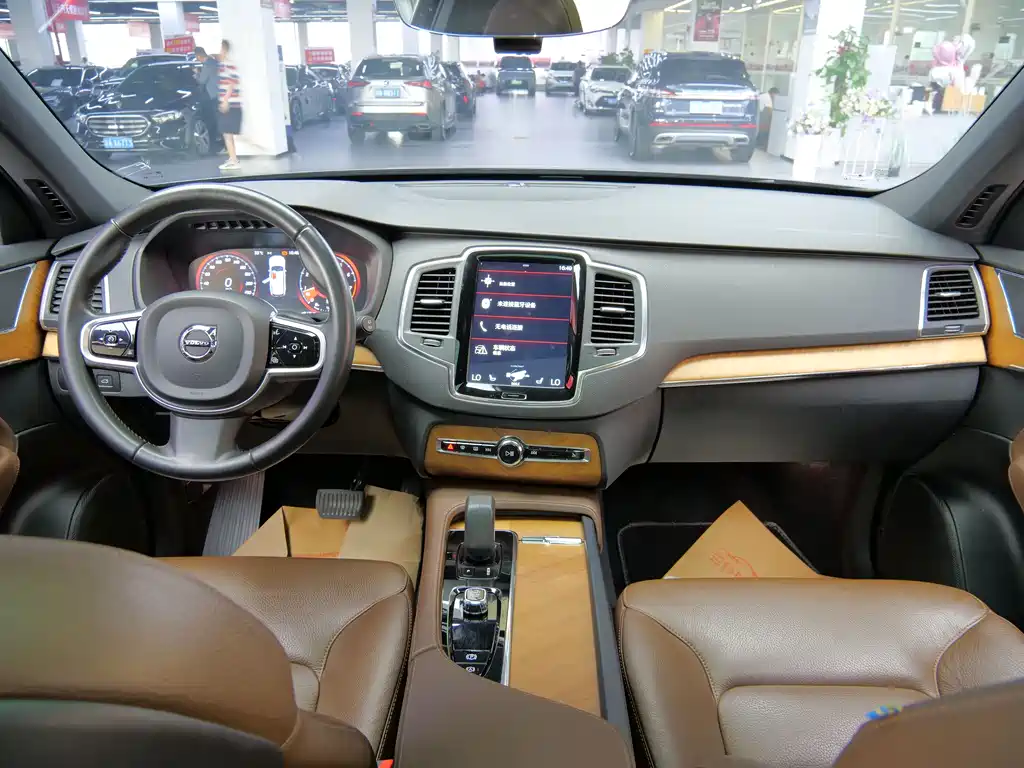 Volvo XC90 — миниатюра 16