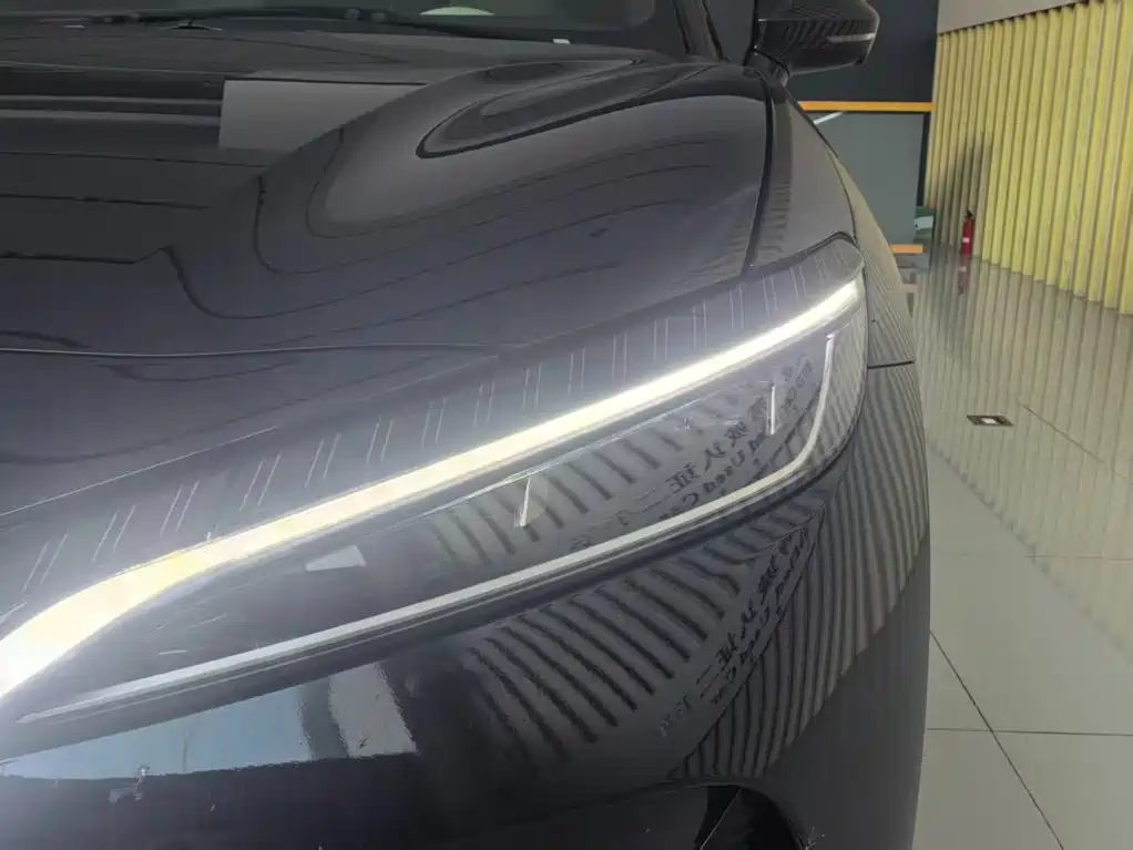 BYD L EV — миниатюра 6