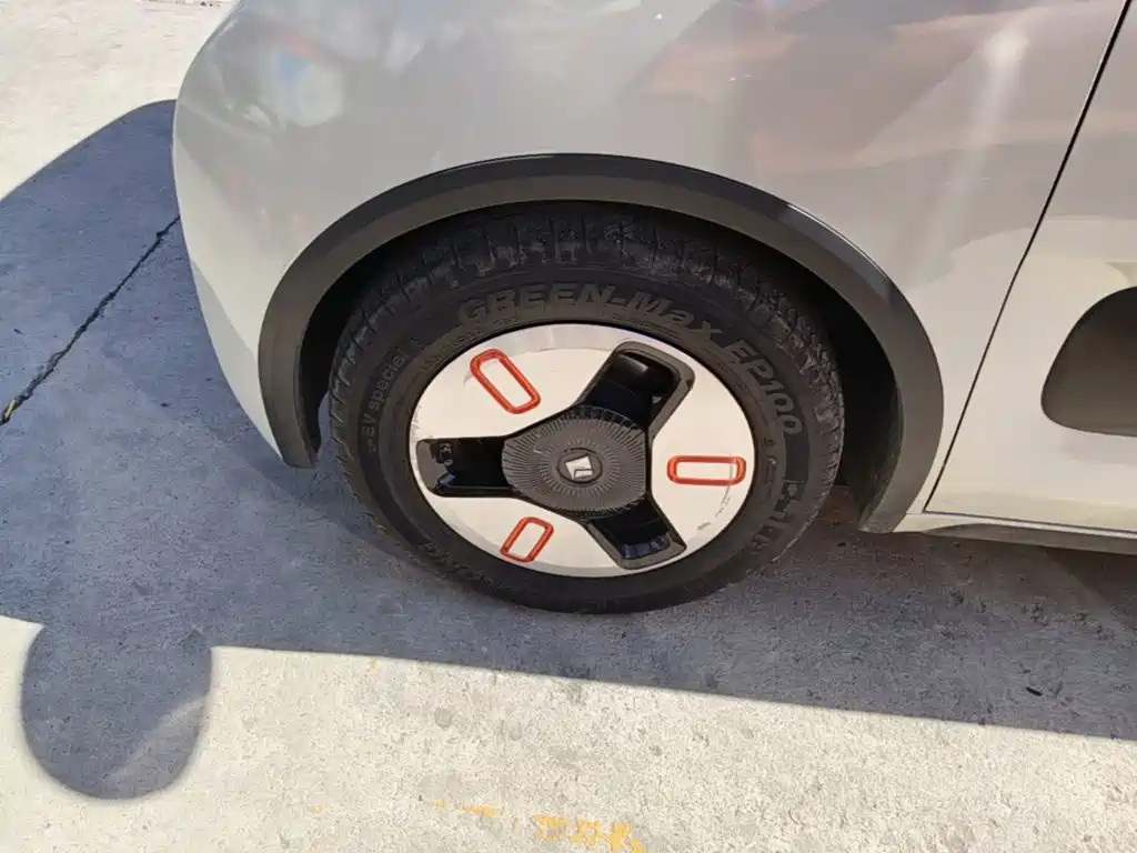 Baojun KiWi EV — миниатюра 23