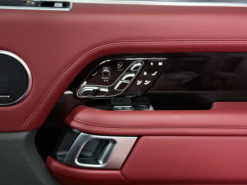 Land Rover Range Rover — миниатюра 17