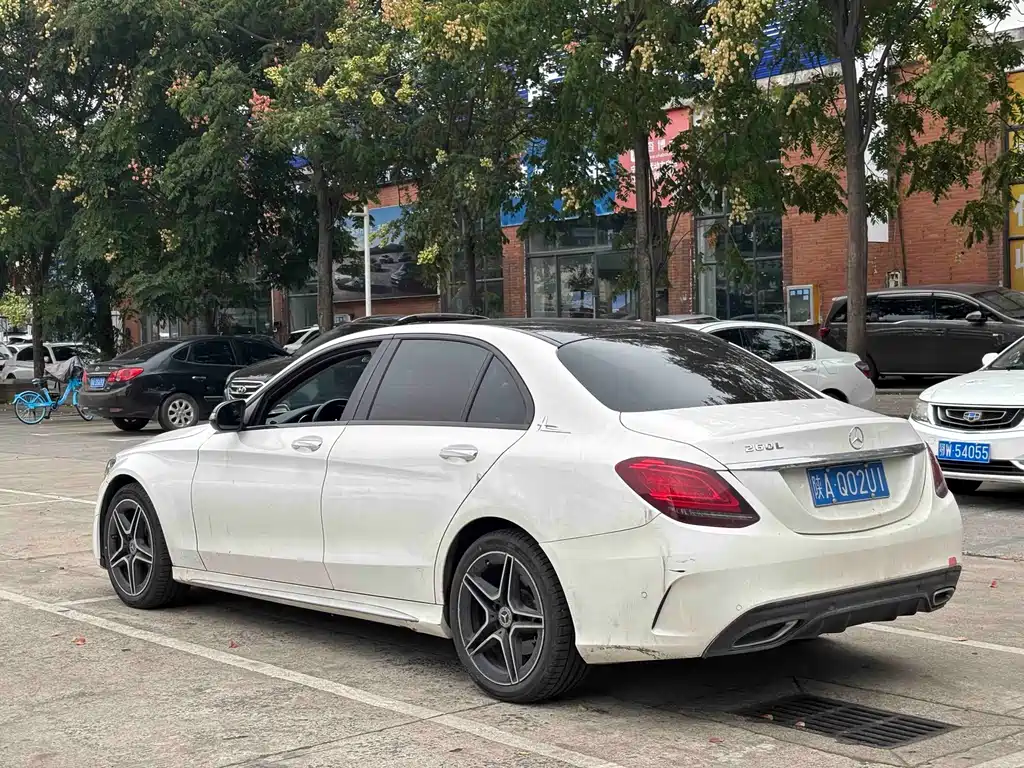 Mercedes-Benz C-Class — миниатюра 4