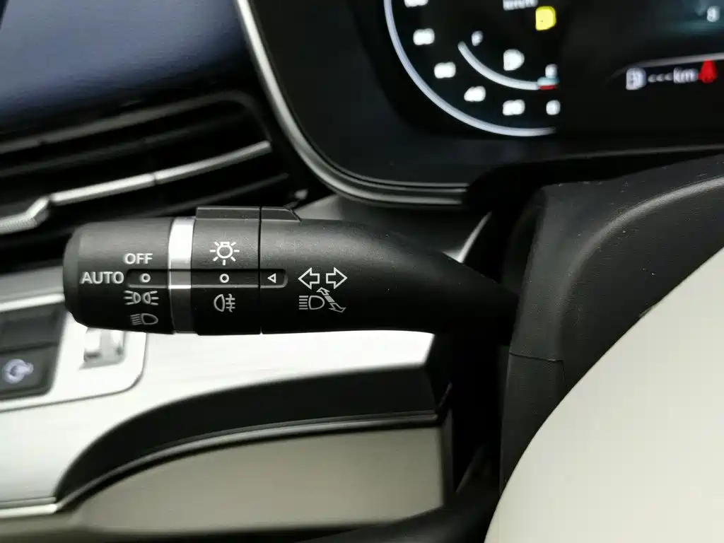 Roewe iMAX8 — миниатюра 21