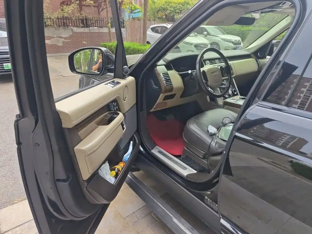Land Rover Range Rover — миниатюра 14