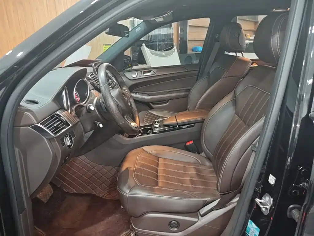 Mercedes-Benz GLE (Import) — миниатюра 15