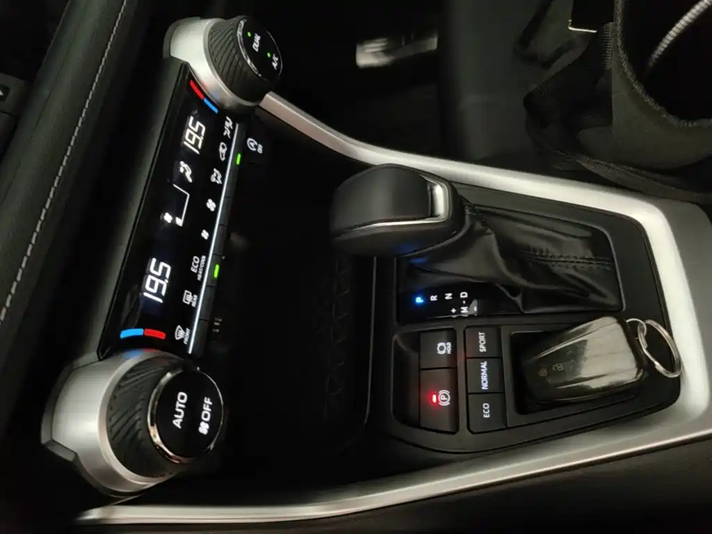Toyota Wildlander — миниатюра 14