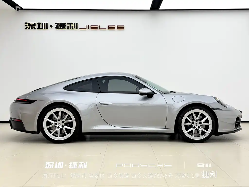 Porsche 911 2025 Carrera 3.0T
