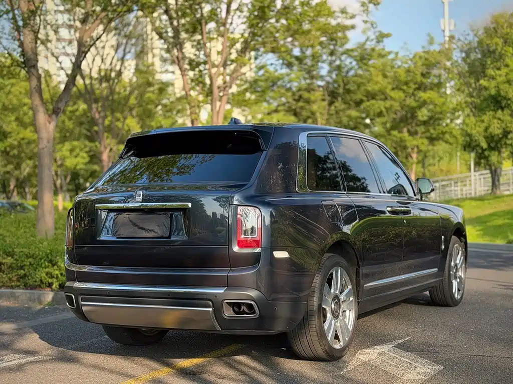 Rolls-Royce Cullinan — миниатюра 4