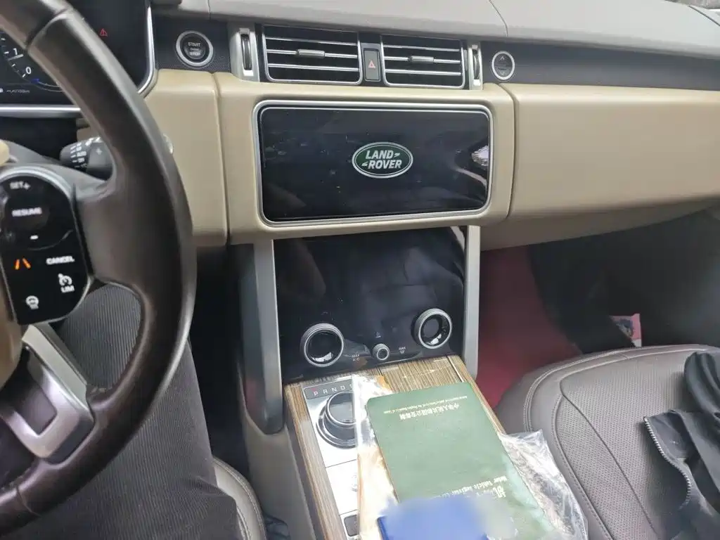Land Rover Range Rover — миниатюра 6
