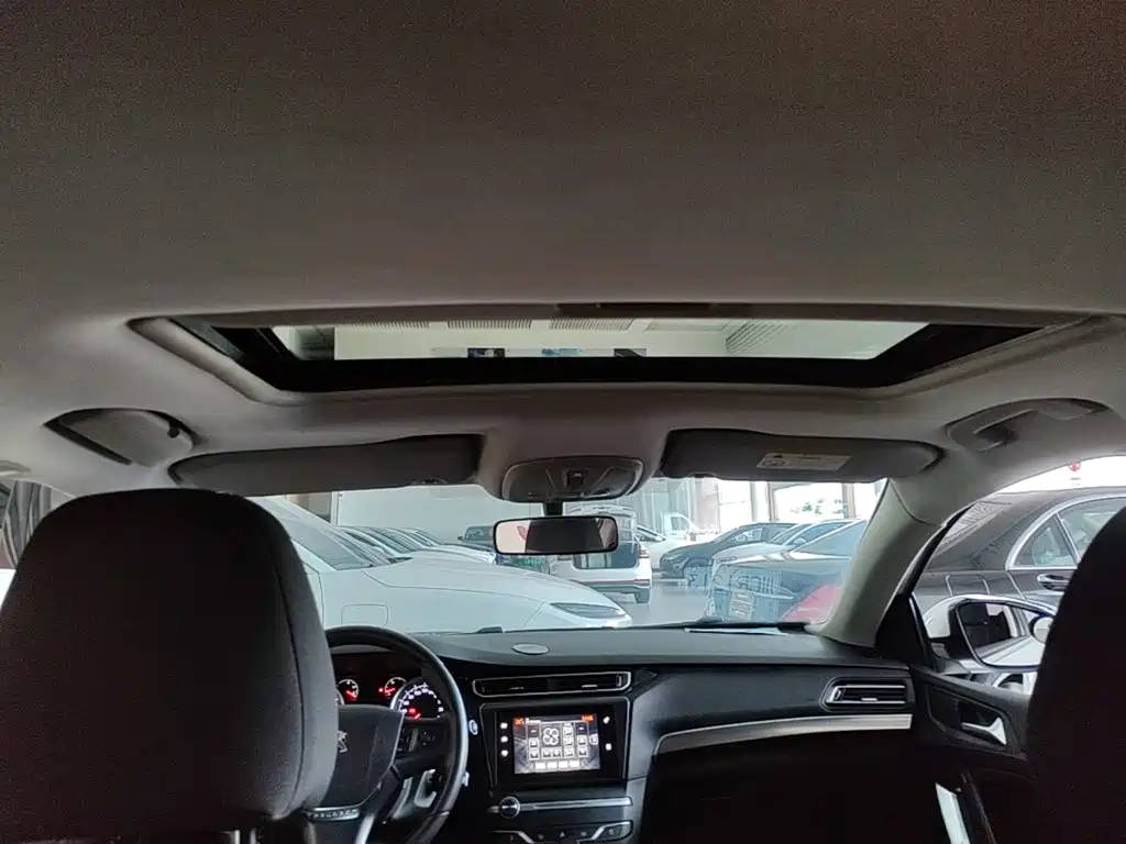 Peugeot 408 — миниатюра 18