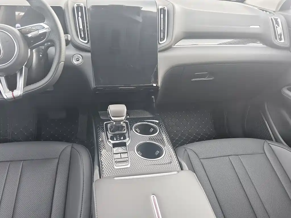 Hongqi HS3 2024 1.5T