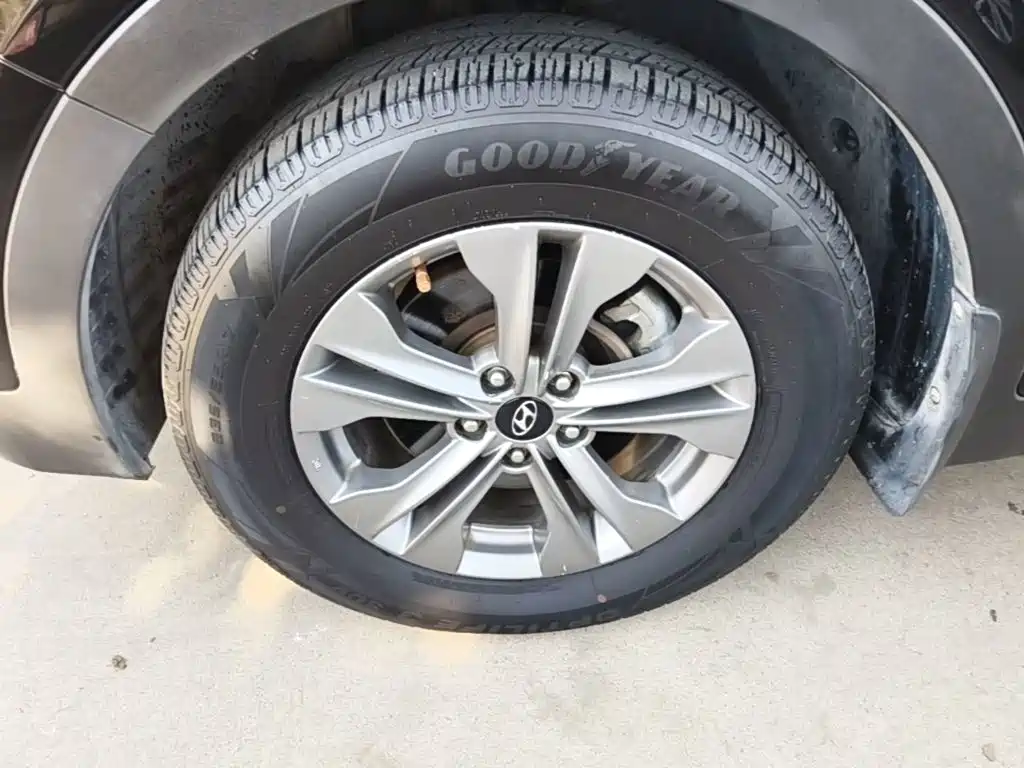 Hyundai Santa Fe — миниатюра 23