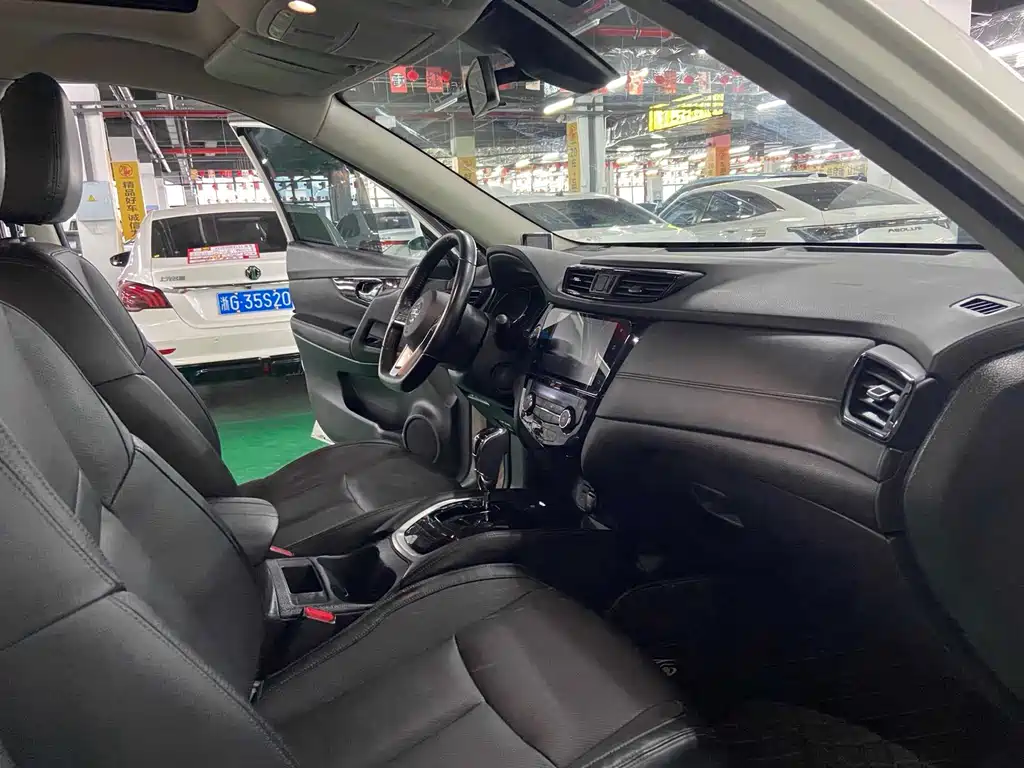 Nissan X-Trail — миниатюра 7