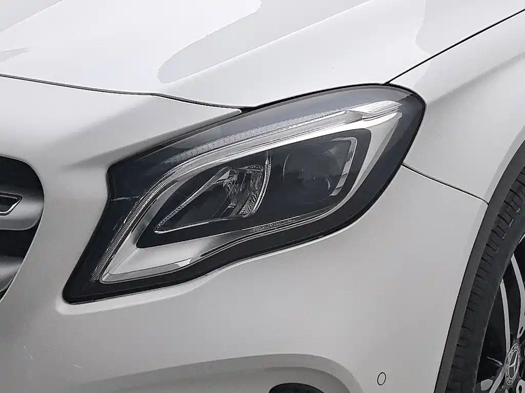 Mercedes-Benz GLA — миниатюра 7