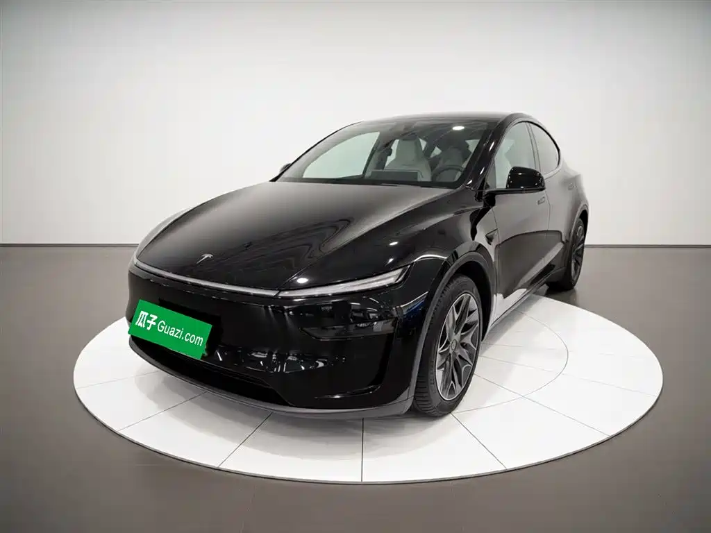 Tesla Model Y L 2026