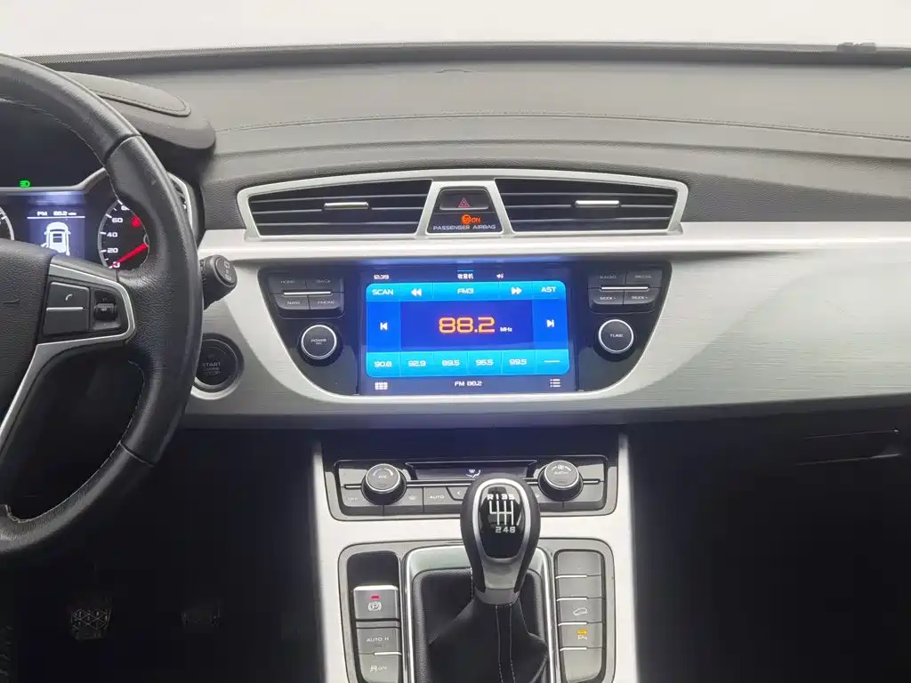 Geely Boyue — миниатюра 12