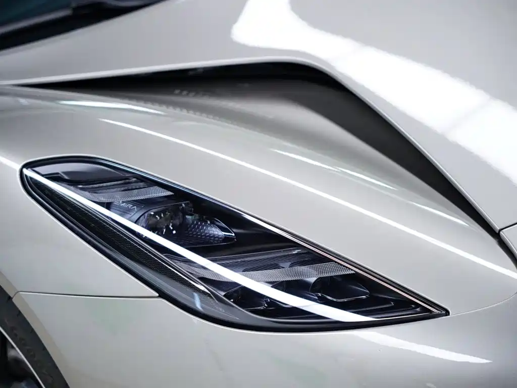 Lotus Emira — миниатюра 18