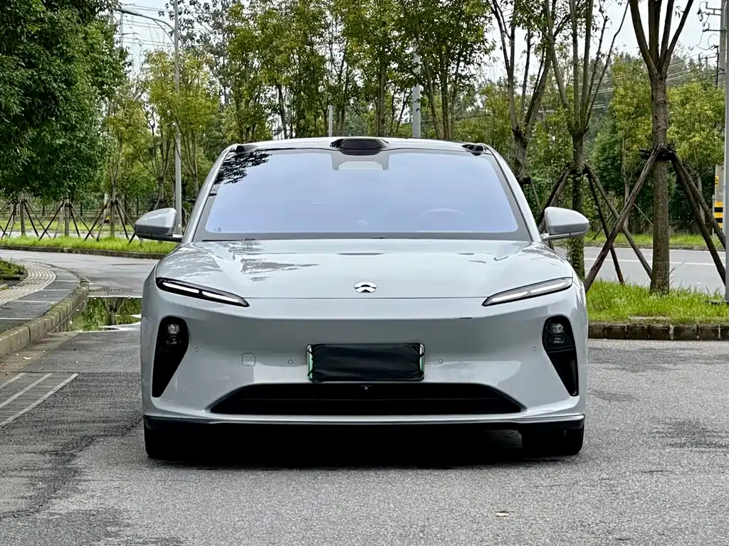 NIO ET5 — миниатюра 2