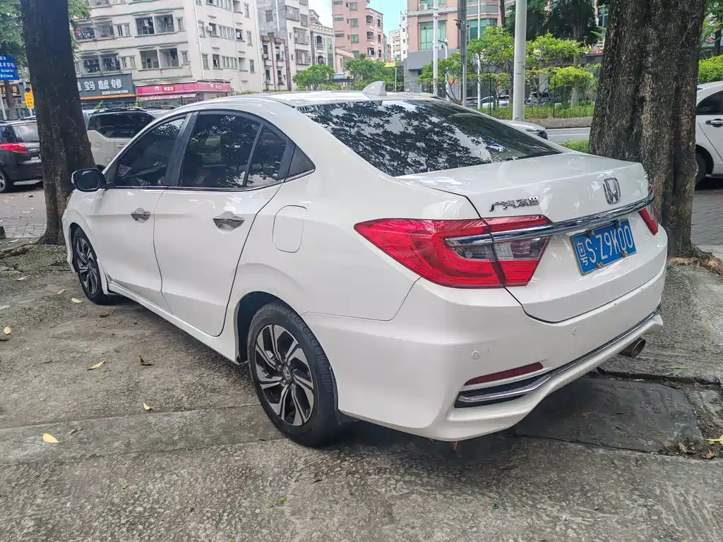 Honda Crider 2016 1.8L CVT Comfort